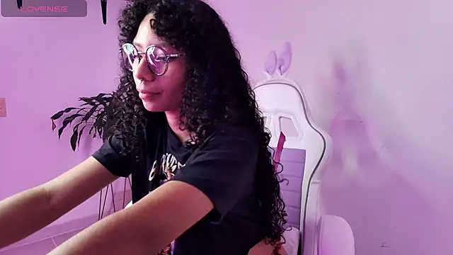 Snapshot of Elektra_williams chatting on February 7, 2025, 10:52 pm Elektra williams online show from February 7, 2025, 10:52 pm