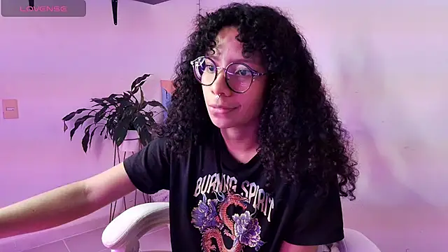 Snapshot of Elektra_williams chatting on February 8, 2025, 1:54 am Elektra williams online show from February 8, 2025, 1:54 am