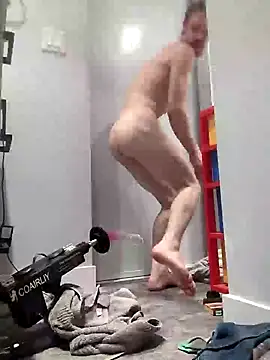 Snapshot of kinkyandmarried chatting on December 21, 2024, 12:16 pm kinkyandmarried online show from December 21, 2024, 12:16 pm