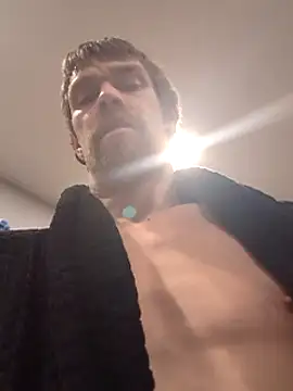 Snapshot of kinkyandmarried chatting on January 22, 2025, 1:21 pm kinkyandmarried online show from January 22, 2025, 1:21 pm