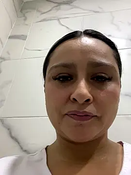 Keittly  online show from November 4, 2025, 5:45 pm