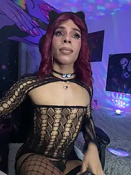 Snapshot of Diana_2003 chatting on December 23, 2025, 4:10 am Diana 2003 online show from December 23, 2025, 4:10 am