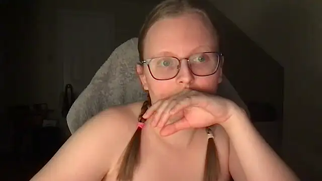 Snapshot of lexie_lilacs chatting on February 28, 2025, 3:48 am lexie lilacs online show from February 28, 2025, 3:48 am