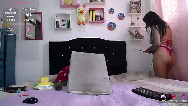 la gatabk  online show from March 5, 2026, 9:33 pm