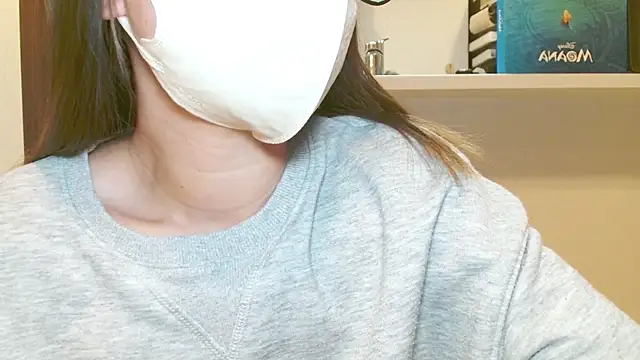  hina chan  online show from November 15, 2025, 2:24 pm