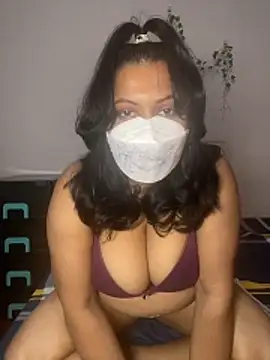 Snapshot of Riyaki-sama chatting on December 1, 2025, 6:24 pm Riyaki-sama online show from December 1, 2025, 6:24 pm