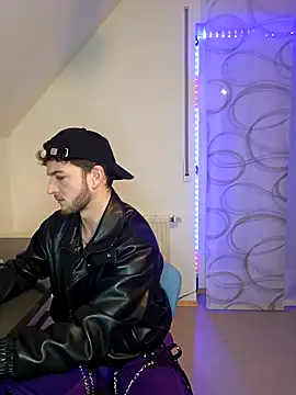Snapshot of Sexynoah chatting on December 10, 2024, 3:44 pm Sexynoah online show from December 10, 2024, 3:44 pm