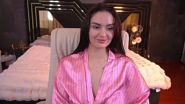 MilashaLovely online show from December 4, 2025, 2:26 pm