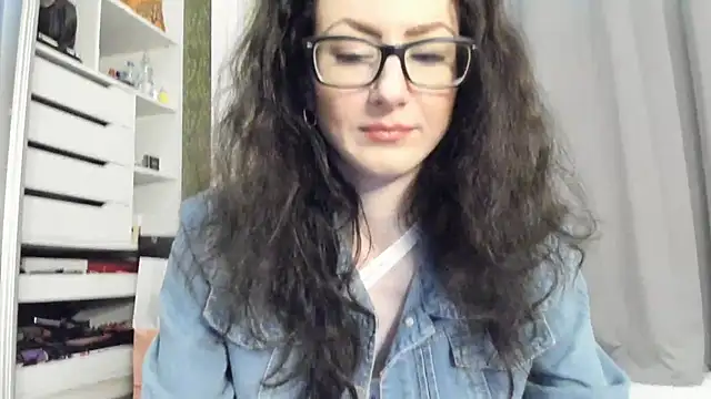 Baby Jewel online show from October 17, 2025, 10:07 am