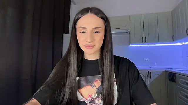 Snapshot of Kim_Oberlin_ chatting on March 3, 2026, 2:01 pm Kim Oberlin online show from March 3, 2026, 2:01 pm