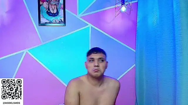 Snapshot of couple_lovelyds chatting on January 7, 2026, 8:33 pm couple lovelyds online show from January 7, 2026, 8:33 pm