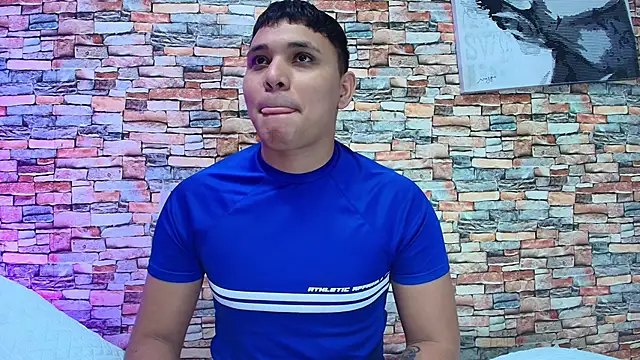 Snapshot of couple_lovelyds chatting on January 31, 2026, 8:40 pm couple lovelyds online show from January 31, 2026, 8:40 pm