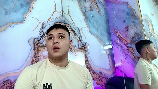 Snapshot of couple_lovelyds chatting on February 7, 2026, 9:07 pm couple lovelyds online show from February 7, 2026, 9:07 pm