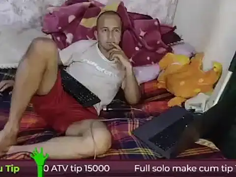Snapshot of yazforeSolo chatting on March 6, 2025, 3:35 am yazforeSolo online show from March 6, 2025, 3:35 am
