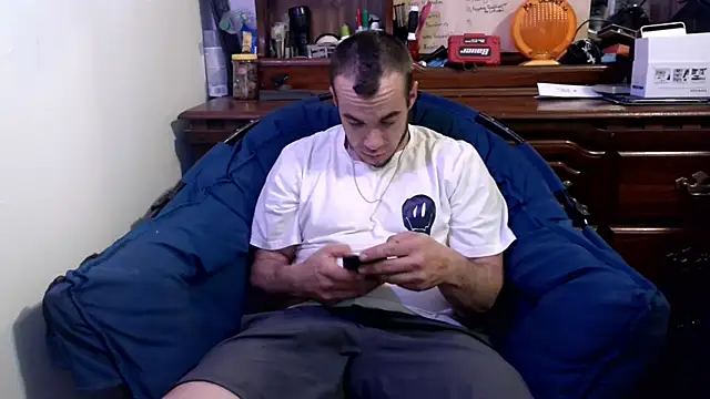 Snapshot of ScubaStevex chatting on February 9, 2025, 6:11 am ScubaStevex online show from February 9, 2025, 6:11 am