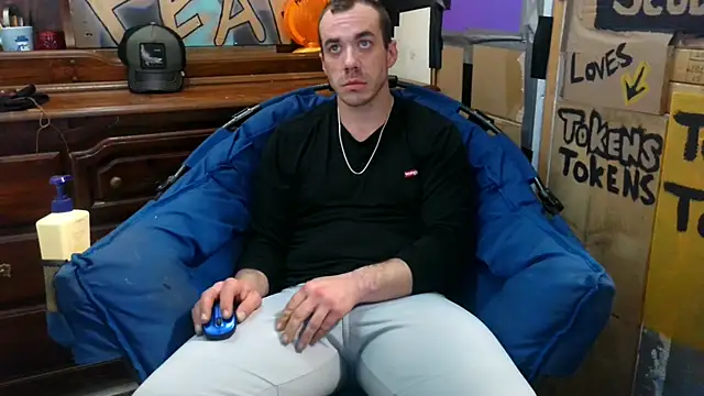 Snapshot of ScubaStevex chatting on February 14, 2025, 7:02 pm ScubaStevex online show from February 14, 2025, 7:02 pm