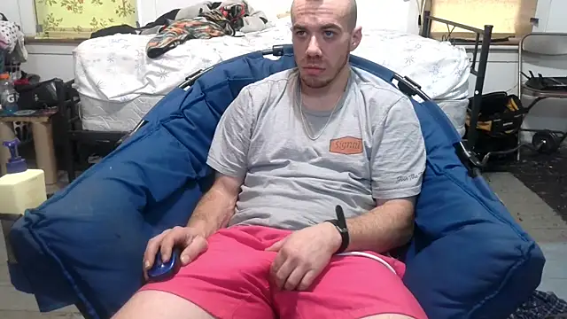 Snapshot of ScubaStevex chatting on February 24, 2025, 9:52 pm ScubaStevex online show from February 24, 2025, 9:52 pm