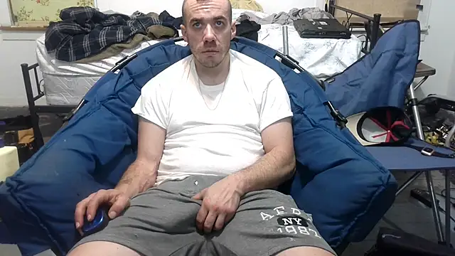 Snapshot of ScubaStevex chatting on February 27, 2025, 1:17 pm ScubaStevex online show from February 27, 2025, 1:17 pm