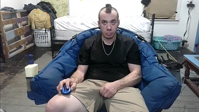 Snapshot of ScubaStevex chatting on March 3, 2025, 7:54 am ScubaStevex online show from March 3, 2025, 7:54 am