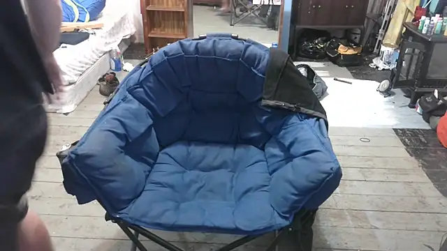 Snapshot of ScubaStevex chatting on March 17, 2025, 5:16 pm ScubaStevex online show from March 17, 2025, 5:16 pm