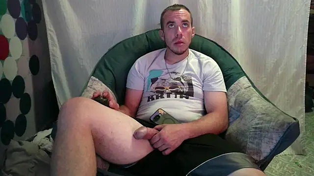 Snapshot of ScubaStevex chatting on September 13, 2025, 1:44 pm ScubaStevex online show from September 13, 2025, 1:44 pm