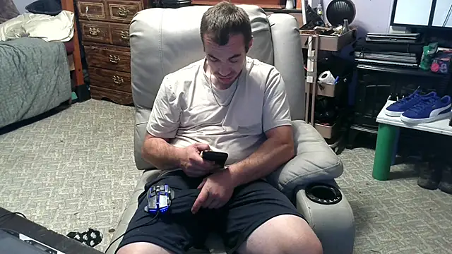 Snapshot of ScubaStevex chatting on October 24, 2025, 4:53 am ScubaStevex online show from October 24, 2025, 4:53 am