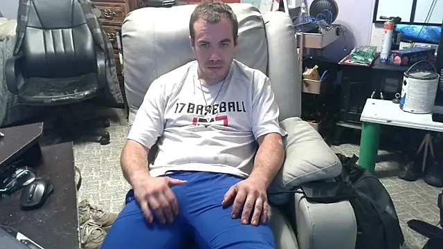 Snapshot of ScubaStevex chatting on October 25, 2025, 6:57 pm ScubaStevex online show from October 25, 2025, 6:57 pm