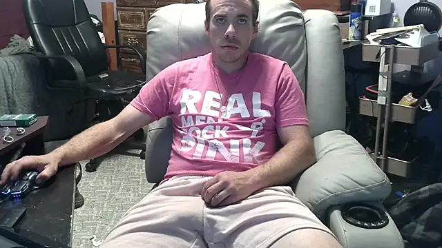 Snapshot of ScubaStevex chatting on October 28, 2025, 2:37 am ScubaStevex online show from October 28, 2025, 2:37 am