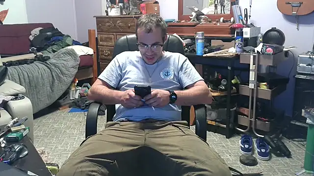 Snapshot of ScubaStevex chatting on October 29, 2025, 10:44 pm ScubaStevex online show from October 29, 2025, 10:44 pm