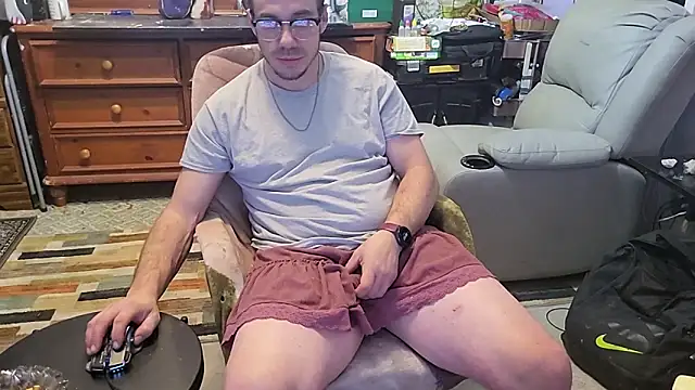 Snapshot of ScubaStevex chatting on December 18, 2025, 5:57 am ScubaStevex online show from December 18, 2025, 5:57 am