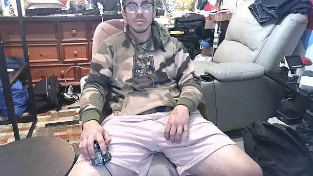 Snapshot of ScubaStevex chatting on December 20, 2025, 5:31 pm ScubaStevex online show from December 20, 2025, 5:31 pm