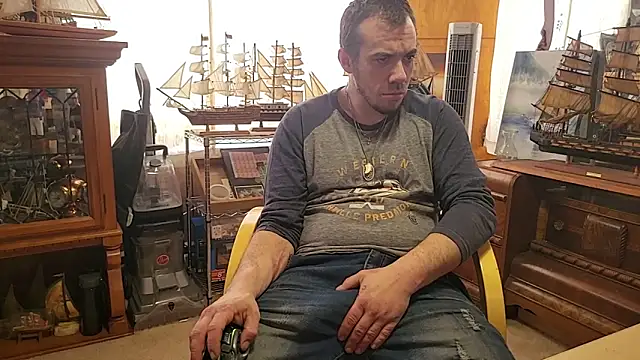 Snapshot of ScubaStevex chatting on March 12, 2026, 8:26 pm ScubaStevex online show from March 12, 2026, 8:26 pm