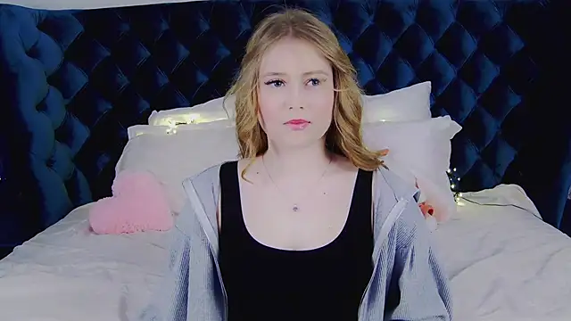 SelinSwarovski online show from March 11, 2025, 8:42 pm