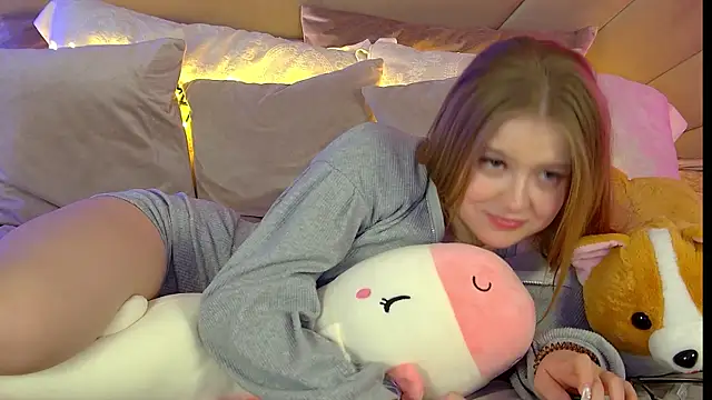 SelinSwarovski online show from March 16, 2025, 10:53 pm