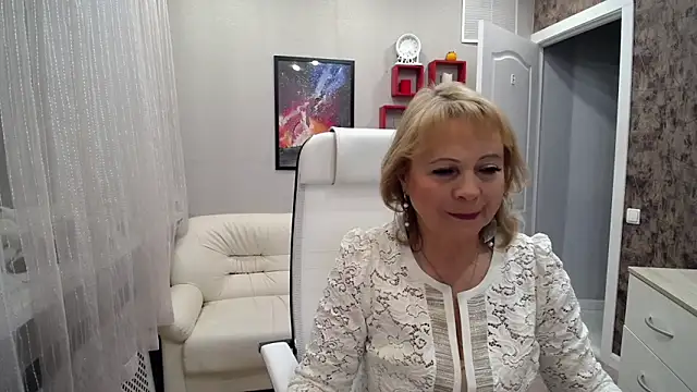 Snapshot of Milla_Cutie18 chatting on November 12, 2025, 5:30 am Milla Cutie18 online show from November 12, 2025, 5:30 am