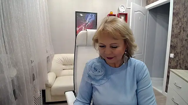 Snapshot of Milla_Cutie18 chatting on December 20, 2025, 5:36 am Milla Cutie18 online show from December 20, 2025, 5:36 am