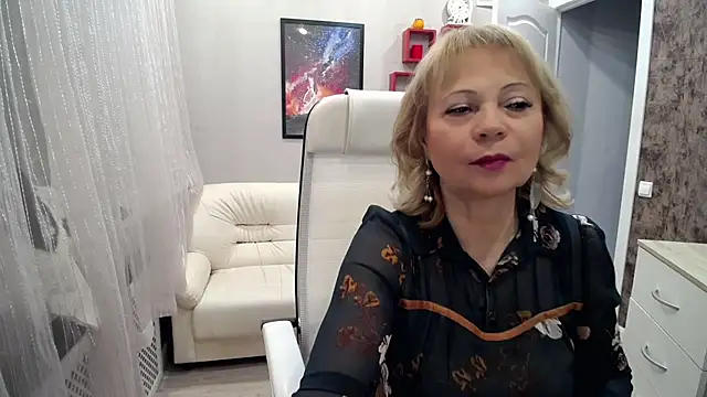 Snapshot of Milla_Cutie18 chatting on December 22, 2025, 5:59 am Milla Cutie18 online show from December 22, 2025, 5:59 am