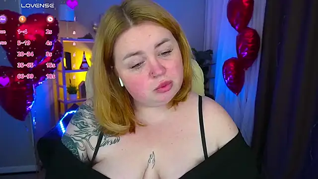 ZaraReignn online show from February 17, 2025, 9:08 pm