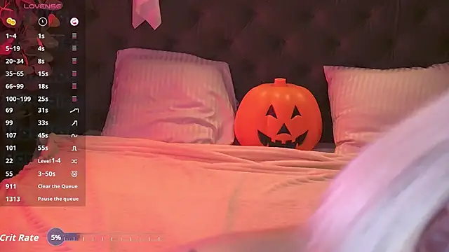 ZaraReignn online show from October 26, 2025, 8:37 pm