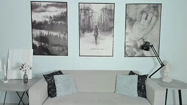 Snapshot of LuxRayi chatting on February 6, 2025, 9:28 pm LuxRayi online show from February 6, 2025, 9:28 pm