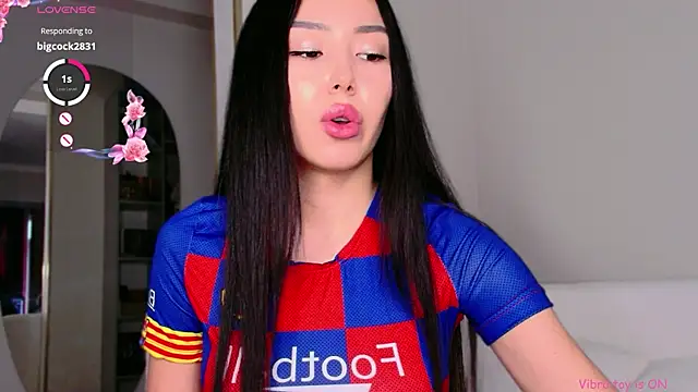 Snapshot of saranmia chatting on November 1, 2025, 9:44 am saranmia online show from November 1, 2025, 9:44 am