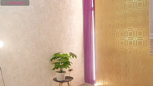 Snapshot of Bella19_ chatting on February 24, 2026, 8:51 pm Bella19 online show from February 24, 2026, 8:51 pm