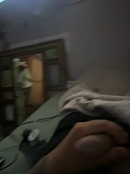 Snapshot of fejduyw1 chatting on February 6, 2026, 3:22 am fejduyw1 online show from February 6, 2026, 3:22 am