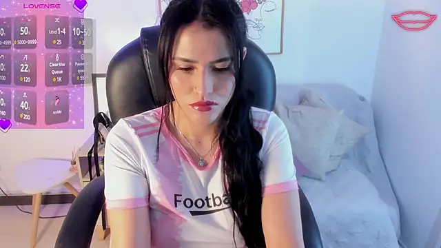 RuthEvans  online show from December 5, 2024, 2:00 pm