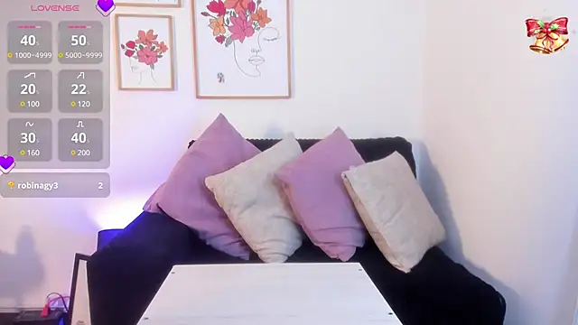 RuthEvans  online show from December 28, 2024, 1:49 pm