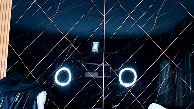 Owen Muzcle online show from October 11, 2025, 7:45 pm