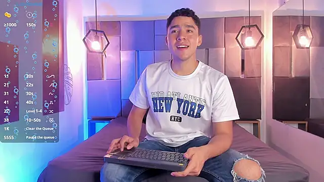 LiamNovak online show from November 28, 2025, 12:19 pm