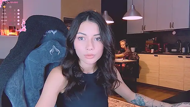 Snapshot of KatiKate chatting on October 29, 2025, 4:09 pm KatiKate online show from October 29, 2025, 4:09 pm