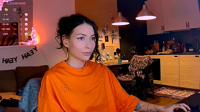 Snapshot of KatiKate chatting on November 14, 2025, 4:06 pm KatiKate online show from November 14, 2025, 4:06 pm