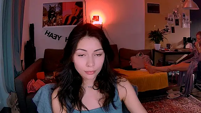 Snapshot of KatiKate chatting on November 15, 2025, 5:42 pm KatiKate online show from November 15, 2025, 5:42 pm